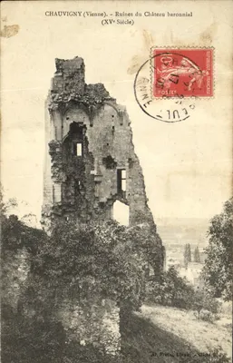 Chauvigny (Vienne) - Ruínas do Castelo Baronial (Século XV) — Ah Protin, livreiro — Olkacz E. P.