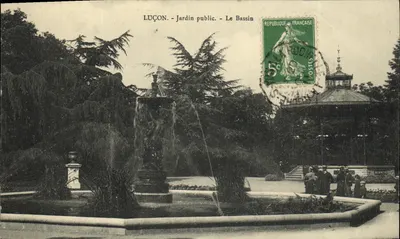 Bilhete postal antigo Lucon Jardim Público O Bassin