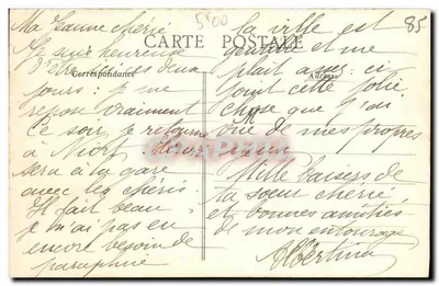 FONTENAY-le-COMTE — Igreja de Nossa Senhora — A cadeira, obra do artista fontenaisien Couqueaux, executada durante o reinado de Luís XVI — Verso