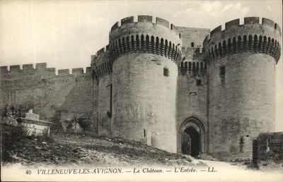 Villeneuve-lès-Avignon — O Castelo — A Entrada — LL