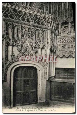 A Capela do Espírito Santo — Detalhe da Escultura na Tesouraria — LL.