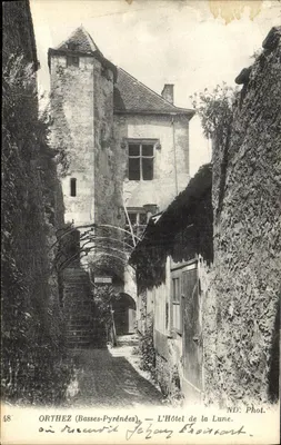 Orthez (Basses-Pyrénées) — O Hotel da Lua. ND. Fot.