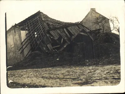 Destruição de um edifício — pós-guerra