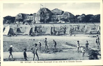 Royan — Kino Miejskie i fragment Grande Conche — Wydawnictwo Nowych Galerii, Royan, n°225