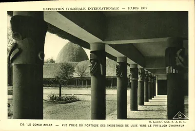 Le Congo Belge — Vue prise du portique des Industries de Luxe vers le Pavillon d'Honneur — Exposition Coloniale Internationale — Paris 1931