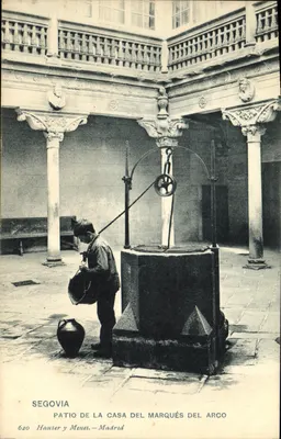 Pátio da Casa do Marquês del Arco — Segóvia — editor Hauser y Mené — n° 620