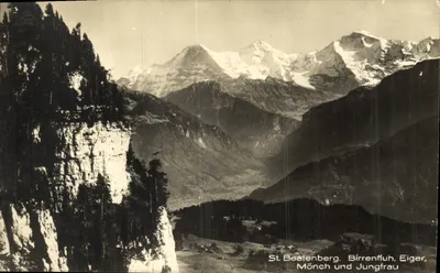 St. Beatenberg — View of the Mountains — Photo by Gabriel Intsclaken