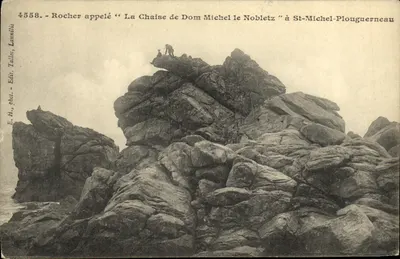 Rocha chamada "La Chaise de Dom Michel le Nobletz" em St-Michel-Plouguerneau — E. H., fot. — Talle, edit. — n° 4558