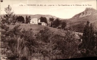 Thorenç (A-M.), alt. 1.250 m. — O Castellaras e o Castelo da Torre.