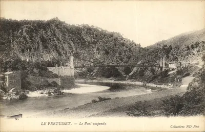 Le Pertuiset — O Pórtico Suspenso — Collections ND Phot