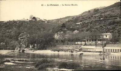 Le Pertuiset — O Rocher Maudit — Editor Bert Pousseau, n°45