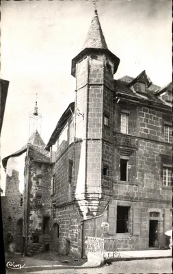 Salers (Canal) — Casa histórica — Foto Couibies Maçon