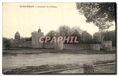 Surgères — Enceinte do Castelo