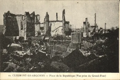 Clermont-en-Argonne — Praça da República (Vista tirada do Grand-Four)