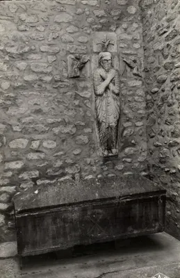 Arles-sur-Tech — Sarcófago e estátua de Guillaume Gaucelme — Éditions PAGES - Perpignan