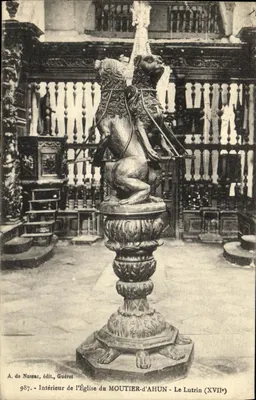 Interior da Igreja do MOUTIER-d'AHUN — O Lutrin (século XVII) — A. de Nussac, editor, Guéret