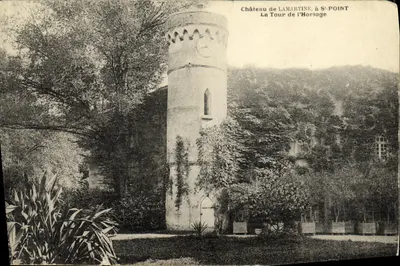 Castelo de Lamartine, em Saint-Point — Torre da Relógio — Editor: Torre da Relógio