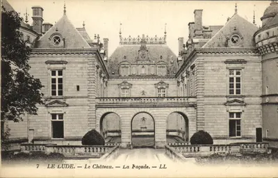 Le Lude — O Castelo — A Fachada — LL