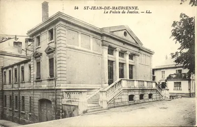 ST-JEAN-DE-MAURIENNE. — O Palácio de Justiça. — LL.