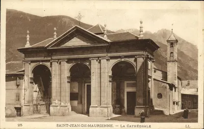 Saint-Jean-de-Maurienne — A Catedral — LL