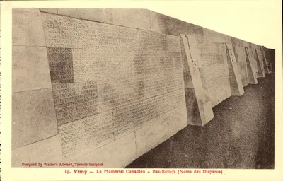 Vimy — O Memorial Canadense — Bas-reliefs (Nomes dos Falecidos) — Designed by Walter's Allward, Toronto Sculptor
