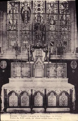 Evron - Igreja - Capela de Nossa Senhora da Espinha, estátua do século XIII, em carvalho esculpido revestido de prata