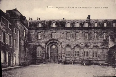 Evron (Mayenne) — Entrada da Comunidade - Irmãs de Evron — Edit. Locher, Evron