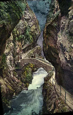 Gorges de l'Areuse — Au Saut de Brot — Sociedade Gráfica Neuchâtel n°1131