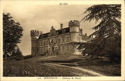 Miradoux — Castelo de Fieux — Le Gers