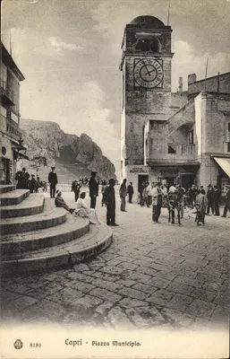 Capri - Piazza Municipio — torre da igreja e praça animada — editor Brunner & C., Como e Zurique, n° 8190