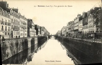 Rennes (Il-et-V.) - Vue générale des Quais — Photo-Ouest, Rennes, n°27