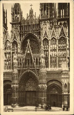 Rouen — Catedral — Vista parcial da fachada e do portal principal — Mona