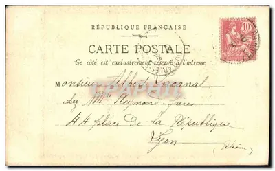 Cour d'Albane — Rouen — rzeźba podpisana R. Lataillée — Rewers