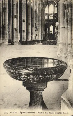 Rouen - Igreja de Saint-Ouen - Bénitier no qual se reflete a nave