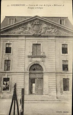 Courbevoie — Casa de Quartel do 119º de Linha — Edifício A — Fresco artístico
