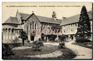 Plestin-les-Grèves (Côtes-du-Nord) — Instituição Nossa Senhora — A Cour d'honneur e a Capela — fot. Plastin