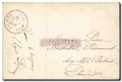 Menina pequena usando traje de carpinteiro — brincando com um martelo e um estribo — J.K.T. n°796 — Verso