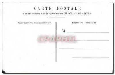 Deux gosses — scène de rue avec homme assis et tentes en arrière-plan — éditeur non imprimé — Verso