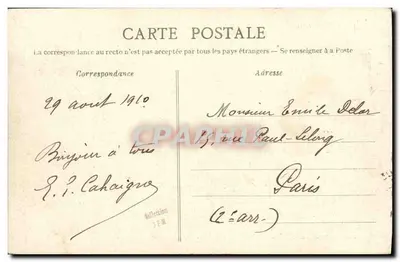 Caen — Bulwar św. Piotra w dzień targu. Wieża Guillaume-le-Roy i Katedra św. Piotra — Rewers