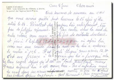 Os muros do castelo em Caen — à direita, a porta da igreja São Pedro — Editor Emy — Verso