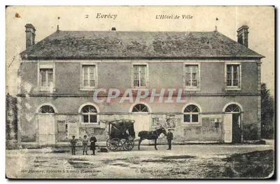 Bilhete postal antigo Evrecy O Hotel de Ville
