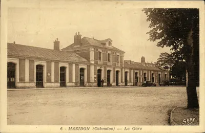 Mézidon (Calvados) — A Estação — Gaby