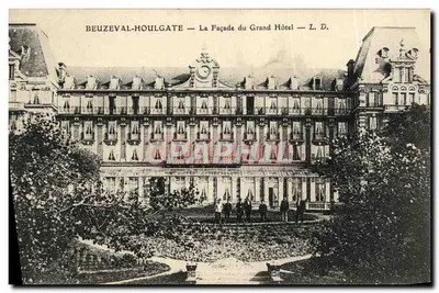 Beuzeval-Houlgate — A Fachada do Grand Hôtel — L. D.