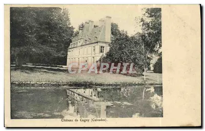 Castelo de Cagny (Calvados) — vista do castelo com lago — editor não visível