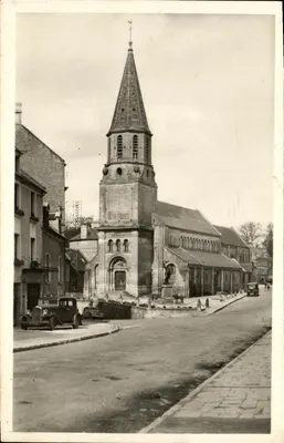 Creully (Calvados) — A Igreja — SORS