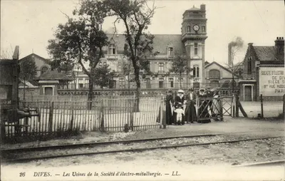 Dives — Les Usines de la Société d'électro-métallurgie — LL.