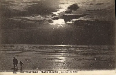 Deauville - Flowering Beach - Sunset — Publisher: Cie Alsacienne des Arts Impr. Franc. - Strasbourg, n° 266