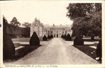 Tremblay-sur-Mauldre (S.-et-O.) — O Castelo