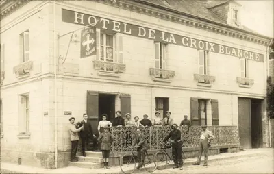 Hôtel de la Croix Blanche — Sceaux — R. Duvau, Colombes