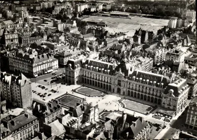 Rennes (Il.-et-V.) — Widok z powietrza — na Pałacu Handlu — Wydawnictwo Véritarable